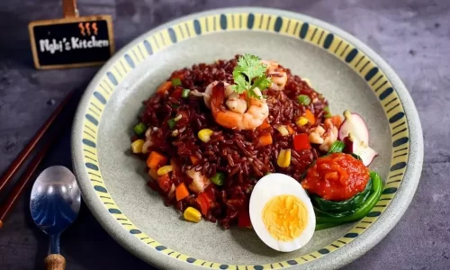 Eat Clean – Cơm gạo lứt chiên tôm rau củ – Sốt ớt chuông – Nghi’s Kitchen