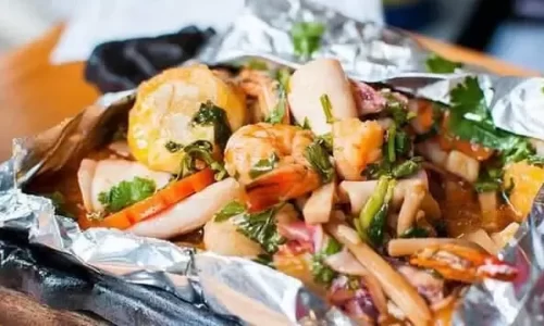 Đậu hũ hải sản bọc giấy bạc – Nghi’s Kitchen