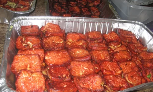 Đậu hũ xá xíu chay – Bánh mì đậu hũ xá xíu