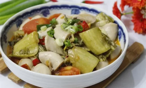 Dồi trường xào cải chua – 100 món ăn Việt