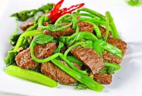Đọt Bí Xào Thịt Bò Chay - Christine Ha