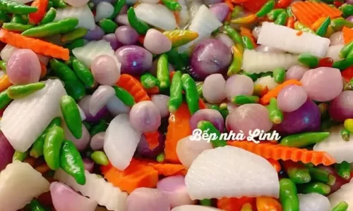 Dưa chua – Thùy Linh