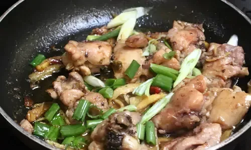 Gà kho gừng