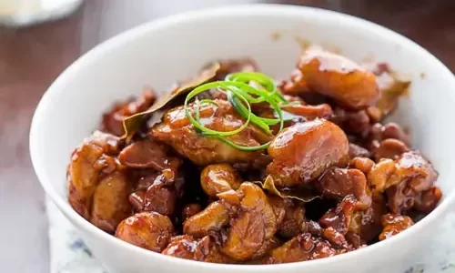 Gà kho me