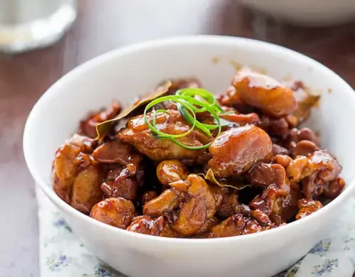 Gà kho me