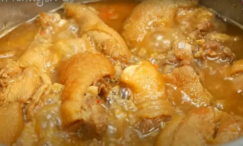 Gà kho sả ớt – Bí quyết để gà thơm ngon – Vanh Khuyen