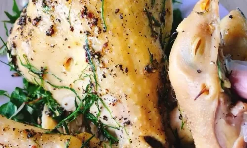 Gà hấp muối – Gà nổ muối hột