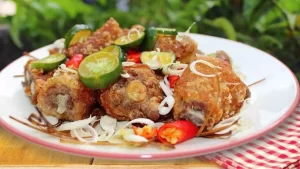 Giò heo chiên sốt mắm sả tắc – Nghi’s Kitchen