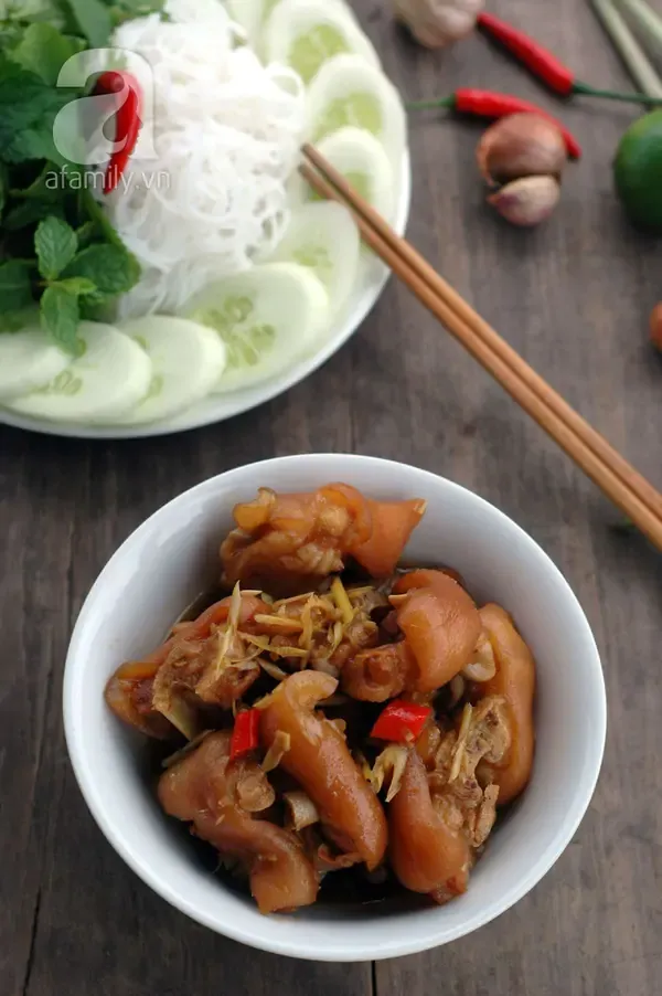 Giò heo kho sả ớt