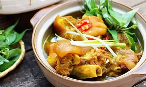 Giò heo nấu giả cầy