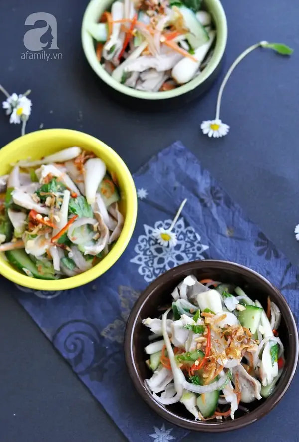 Gỏi bao tử trộn dưa kiệu