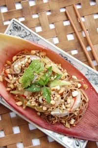 Gỏi bắp chuối tôm thịt