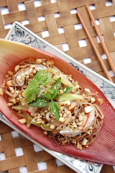 Gỏi bắp chuối tôm thịt