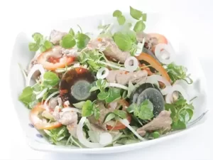 Gỏi rau càng cua trộn thịt bò trứng bách thảo