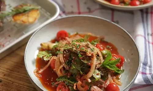Gỏi bò chua ngọt kiểu Thái