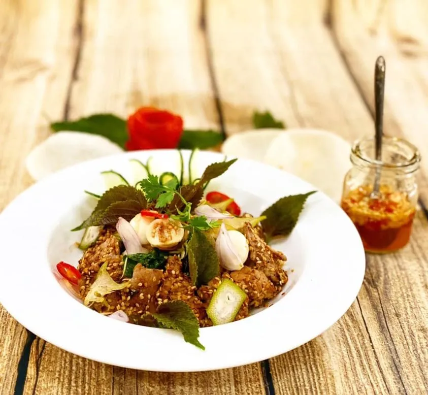 Gỏi bò lăn mè - Nghi's Kitchen