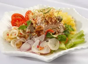 Gỏi bò nhúng giấm lá chanh