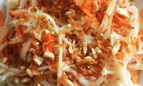 Gỏi bồn bồn tai heo