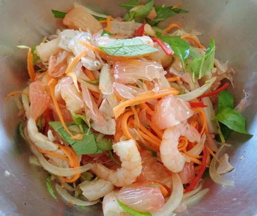 Gỏi bưởi tôm thịt