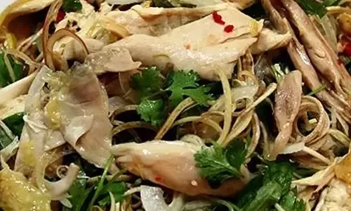 Gỏi gà bắp chuối