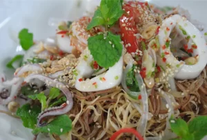 Gỏi hải sản Thái Lan