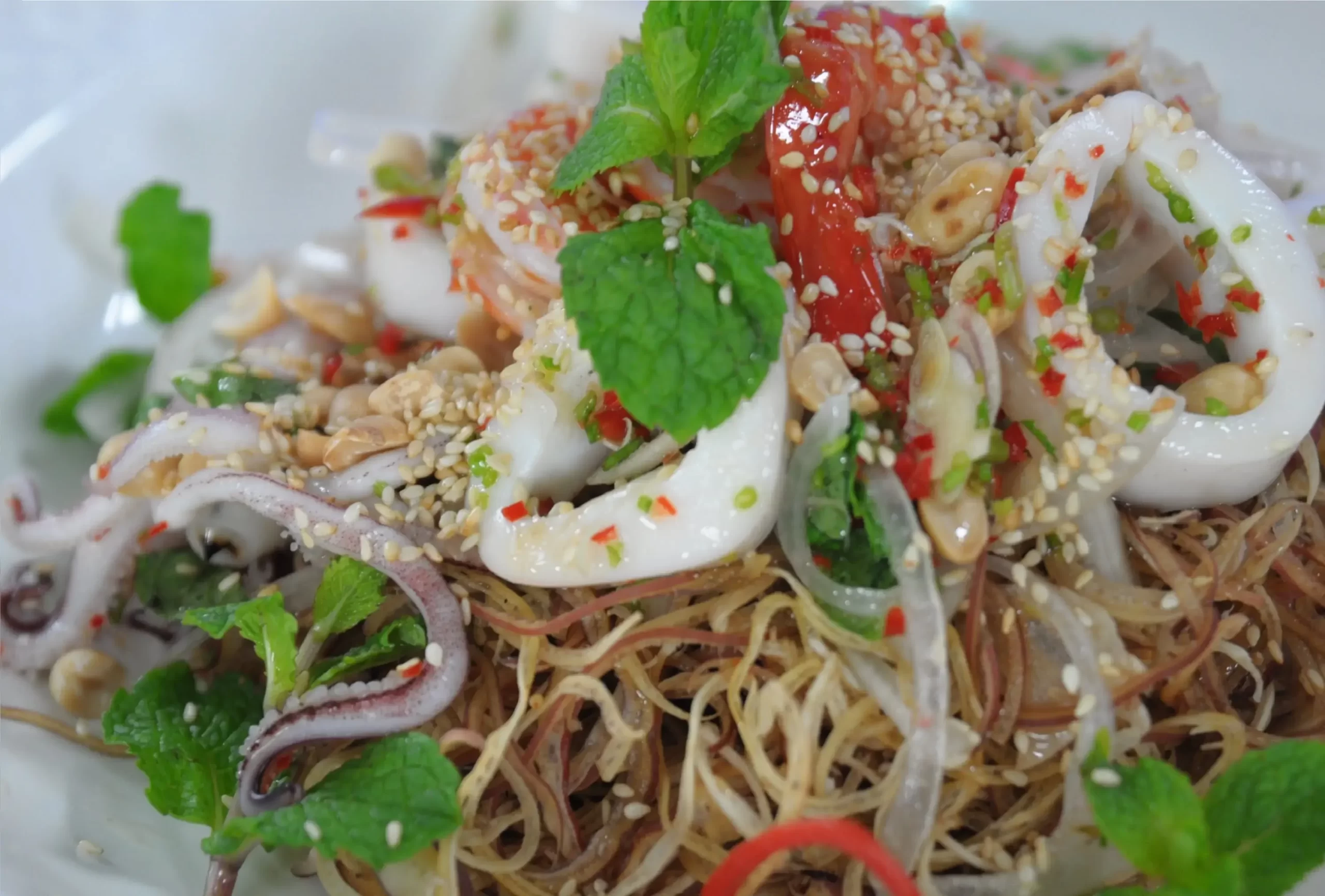 Gỏi hải sản Thái Lan