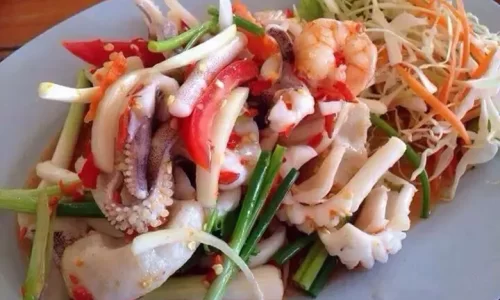 Gỏi mực chua cay