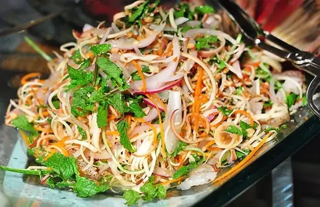 Gỏi tai heo hoa chuối