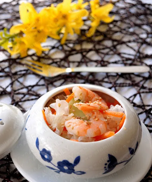Gỏi tôm nấm tuyết