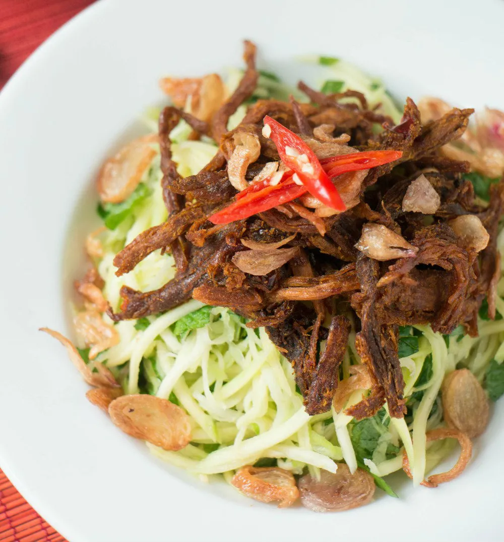 Gỏi xoài bò khô