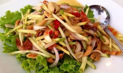 Gỏi xoài kiểu thái