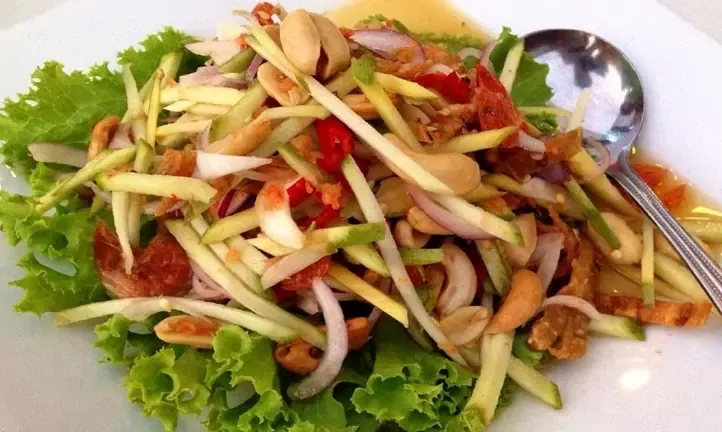 Gỏi xoài kiểu thái