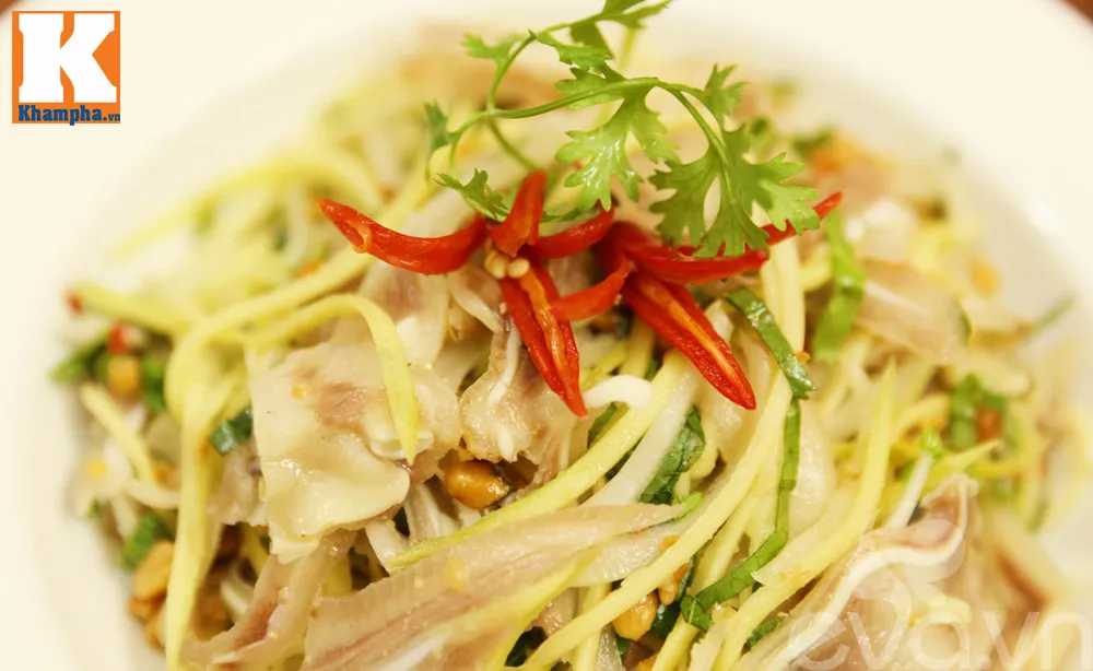 Gỏi xoài xanh tai heo