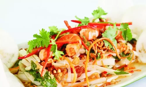 Gỏi hải sản chua cay – 100 món ăn Việt