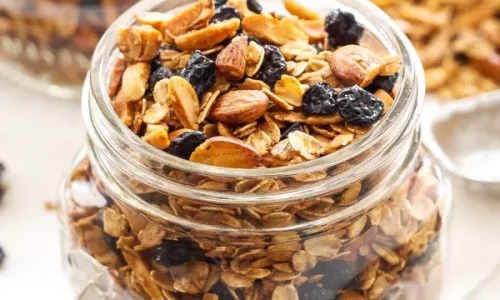 Granola việt quất chanh bằng nồi chiên không dầu