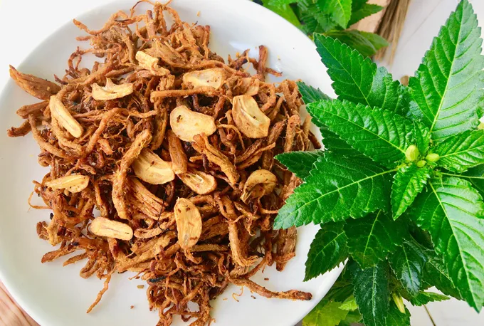 Khô heo cháy tỏi - Huỳnh Hiếu Nguyễn