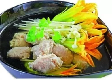 Kim châm bông bí nấu giò sống – Christine Ha