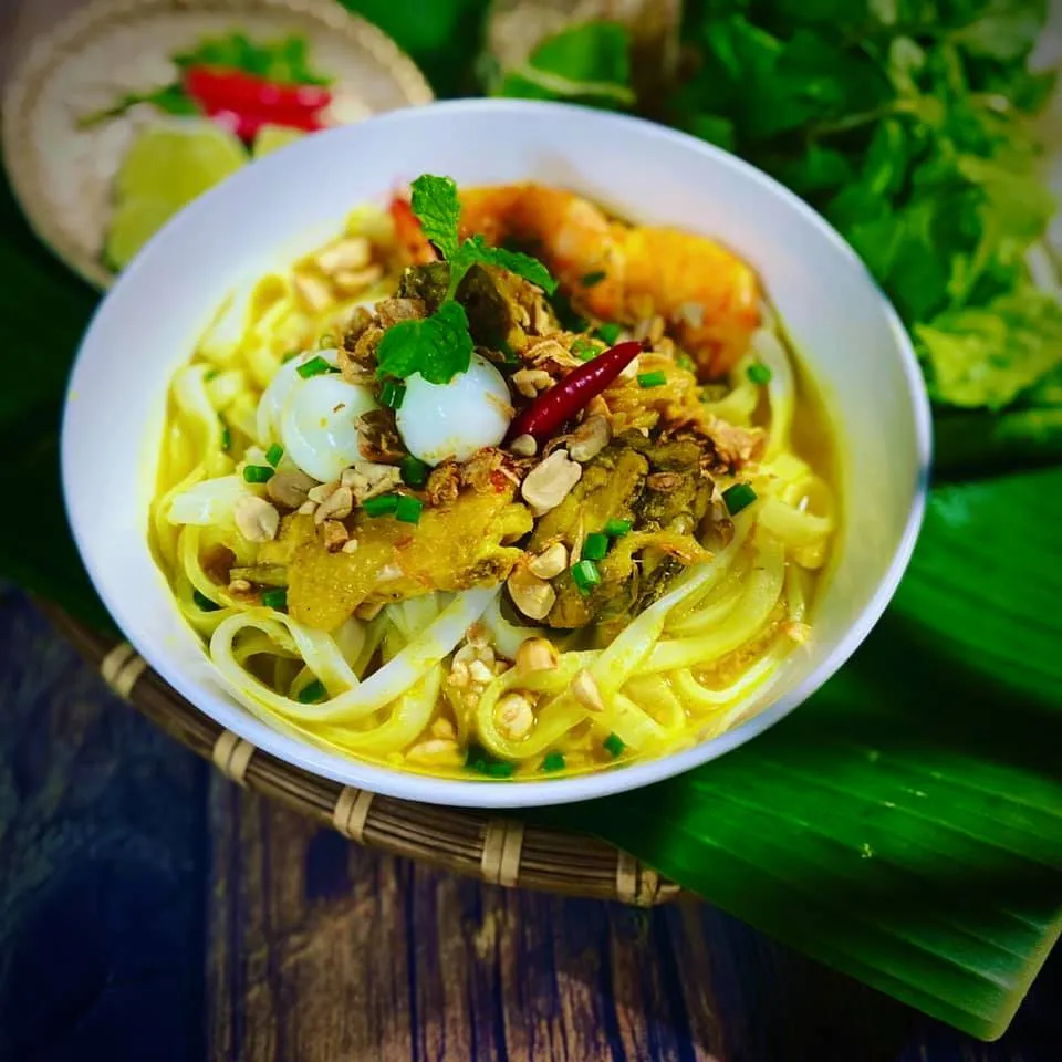 Mì quảng gà - Nghi's Kitchen