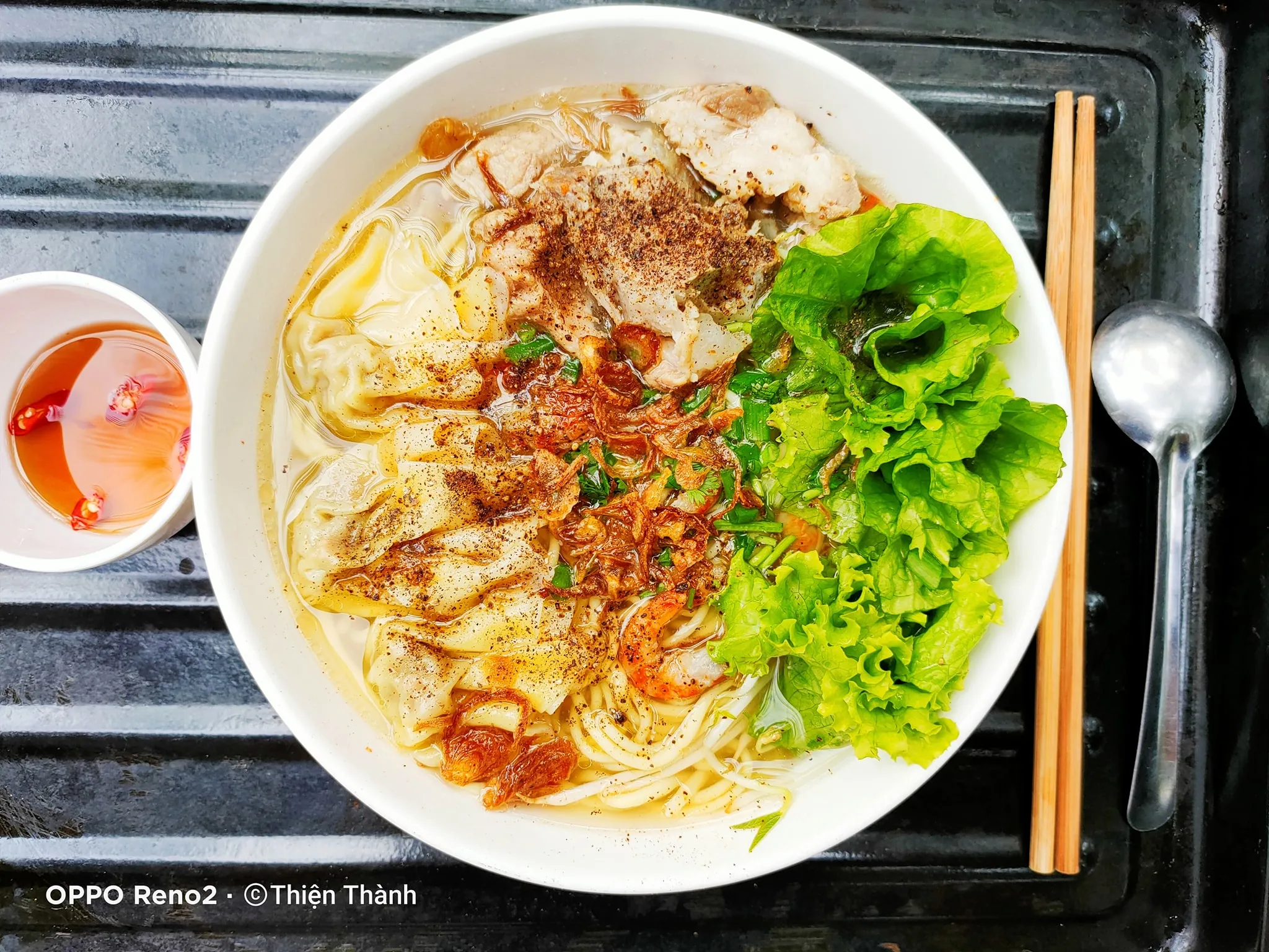 Mì tươi và nước súp mì đơn giản - Tô Thiện Thành