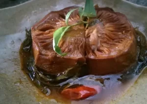 Mít non kho nước tương – Thanh Bùi