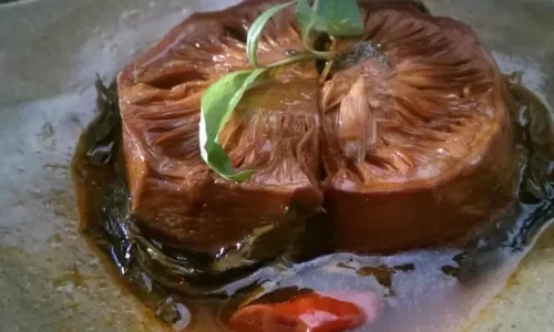 Mít non kho nước tương – Thanh Bùi