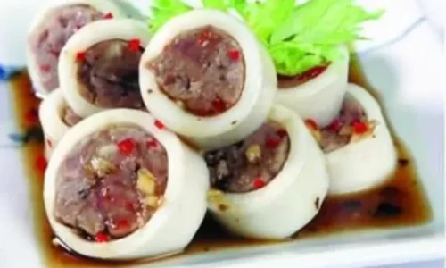 Mực ống dồn thịt hấp xốt me – Christine Ha
