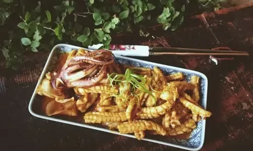 Mực xào sa tế