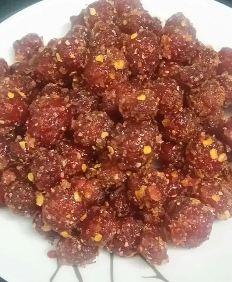 Mứt chùm ruột xốc muối ớt - Thụy Như