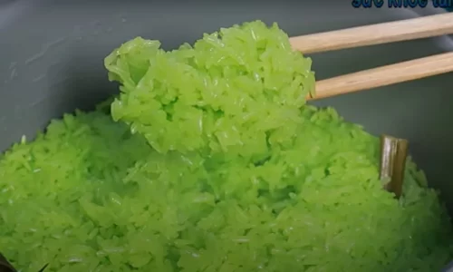 Cách nấu xôi lá dứa bằng nồi cơm điện thơm ngon dẻo tơi – SKTS