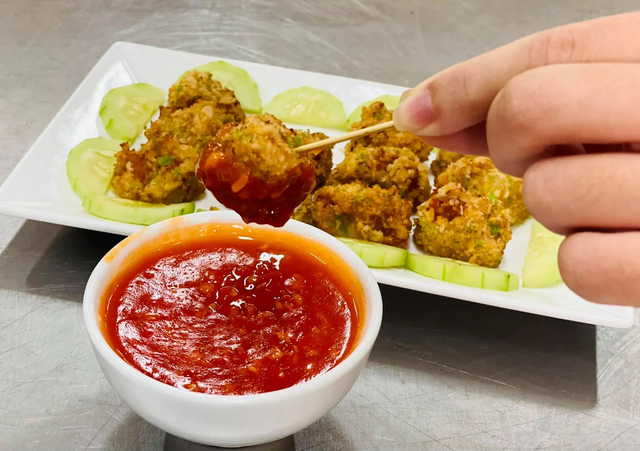 Nem chua rán kèm nước chấm đặc biệt - Nghi's Kitchen