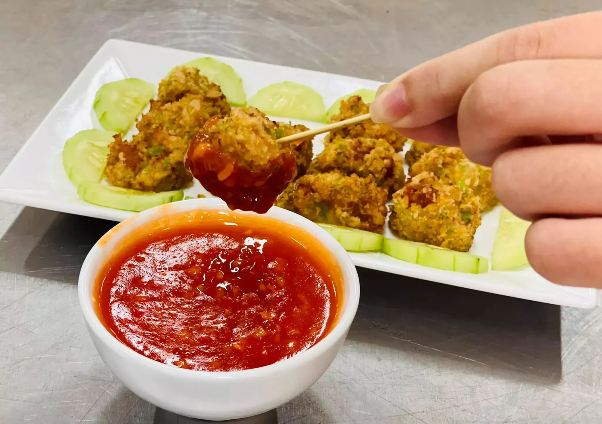Nem chua rán kèm nước chấm đặc biệt - Nghi's Kitchen