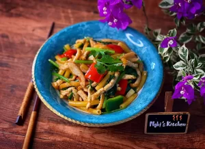 Nui xào lúc lắc chay – Sốt xào chay – Nghi’s Kitchen