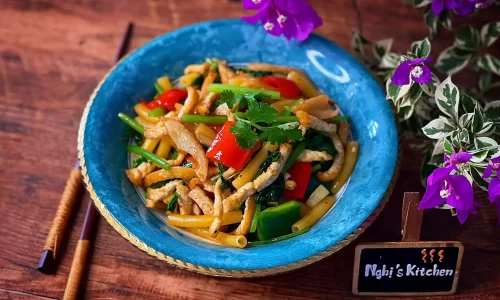 Nui xào lúc lắc chay – Sốt xào chay – Nghi’s Kitchen