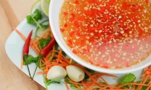Nước mắm chua ngọt chấm bánh khọt, bánh xèo